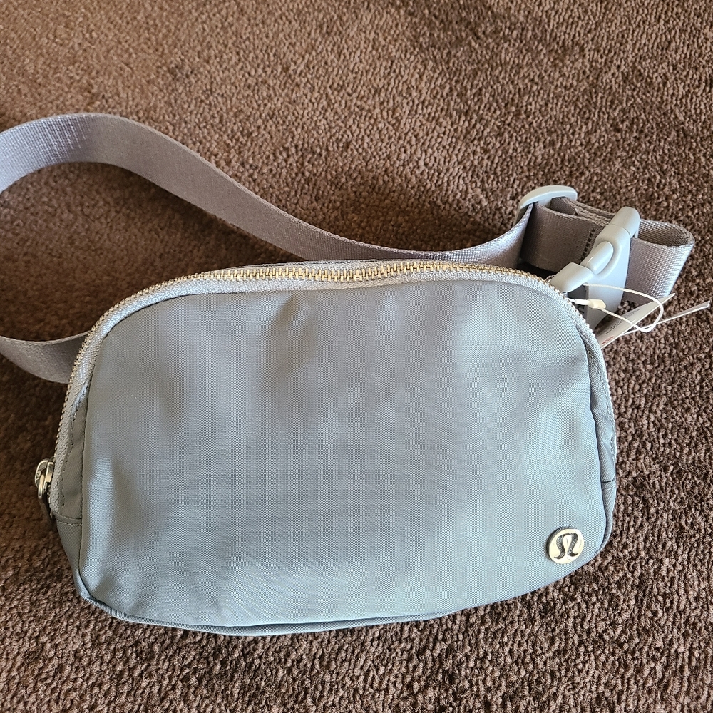 Rare ORIGINAL Lululemon Belt Bag